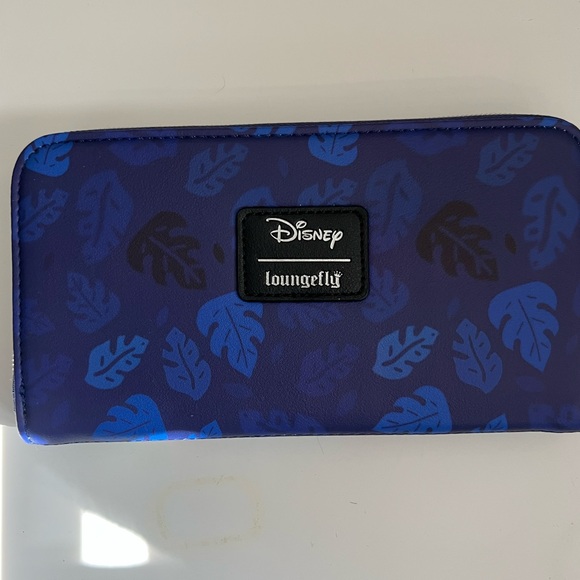 NWT Stitch Halloween Loungefly Wallet - Picture 2 of 3